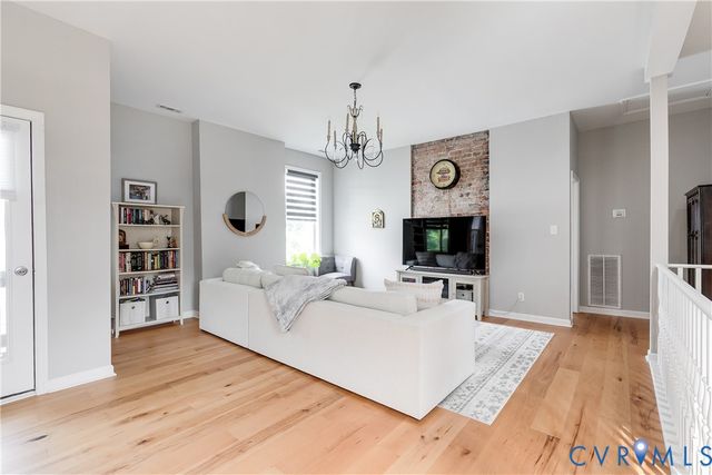 625 N 31st St, Richmond, VA 23223