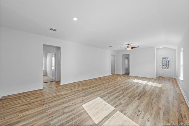 15038 Telfaire Meadow, Von Ormy, TX 78073