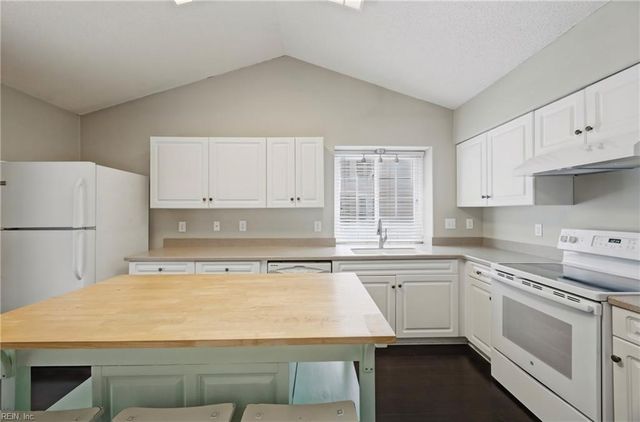 152 Spoon CT, Yorktown, VA 23693