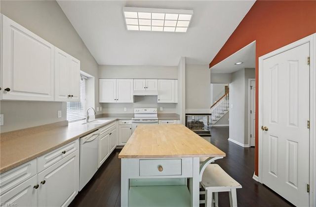 152 Spoon CT, Yorktown, VA 23693