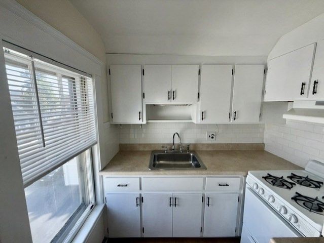 55 Glover Avenue 5, Quincy, MA 02171