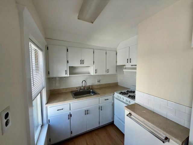 55 Glover Avenue 5, Quincy, MA 02171