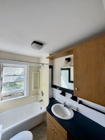 55 Glover Avenue 5, Quincy, MA 02171