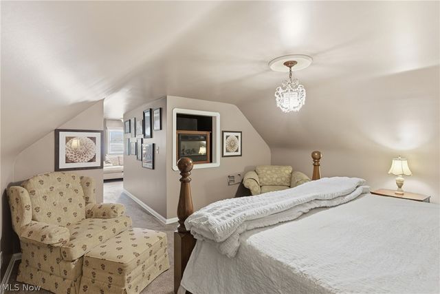 4496 W 158th Street, Cleveland, OH 44135