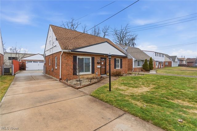 4496 W 158th Street, Cleveland, OH 44135