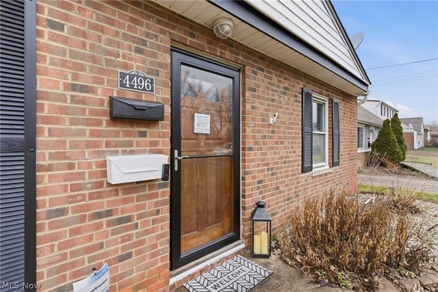 4496 W 158th Street, Cleveland, OH 44135