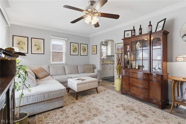 4496 W 158th Street, Cleveland, OH 44135