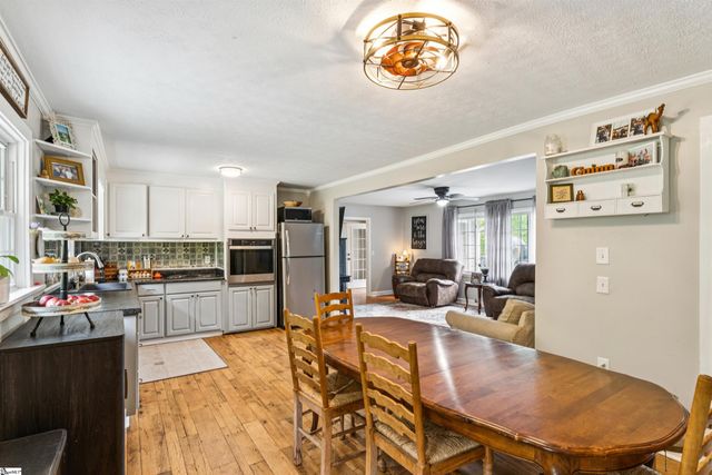817 Johnson Road, Central, SC 29630