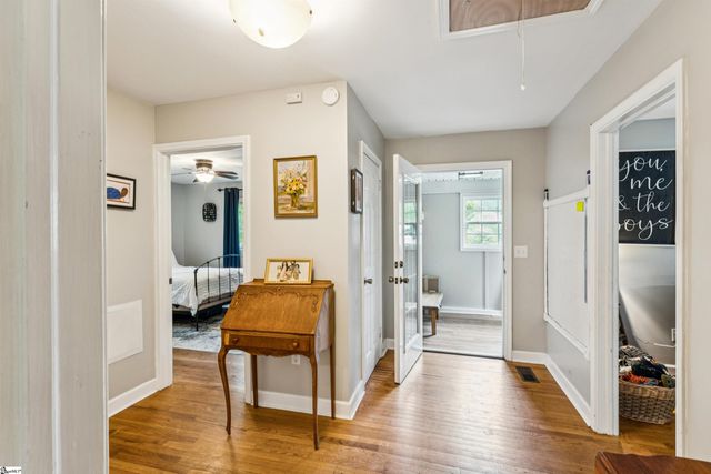 817 Johnson Road, Central, SC 29630
