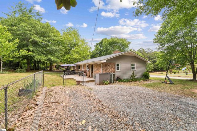 817 Johnson Road, Central, SC 29630