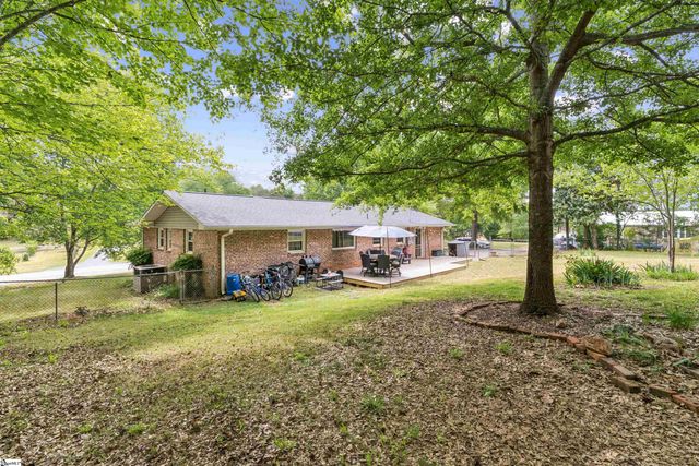 817 Johnson Road, Central, SC 29630