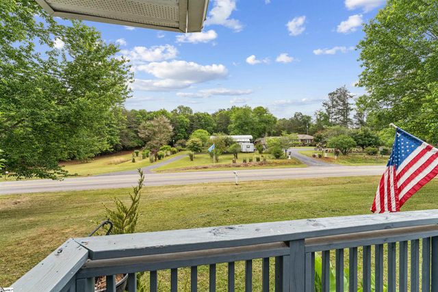 817 Johnson Road, Central, SC 29630