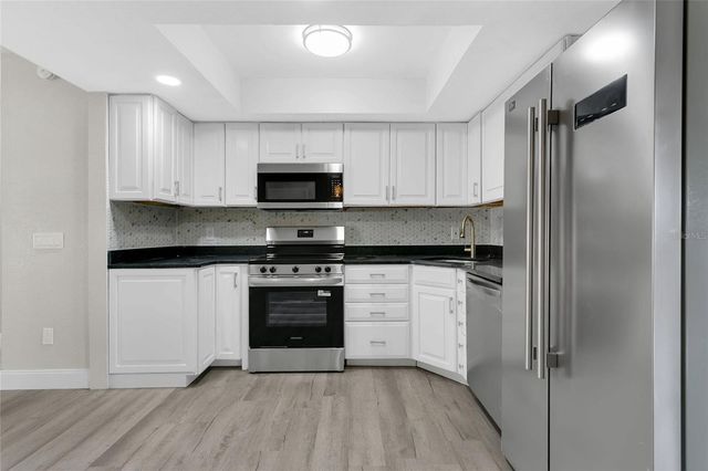 6823 ALPERT DRIVE, Orlando, FL 32810