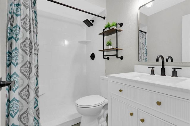 6823 ALPERT DRIVE, Orlando, FL 32810