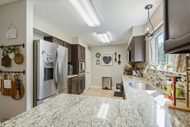 301 Bull Run Drive, League City, TX 77573