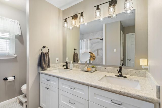 301 Bull Run Drive, League City, TX 77573