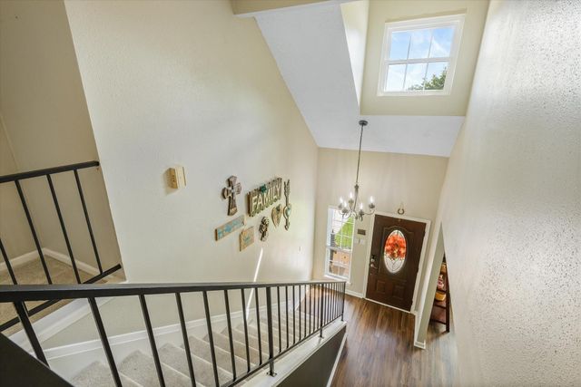 301 Bull Run Drive, League City, TX 77573