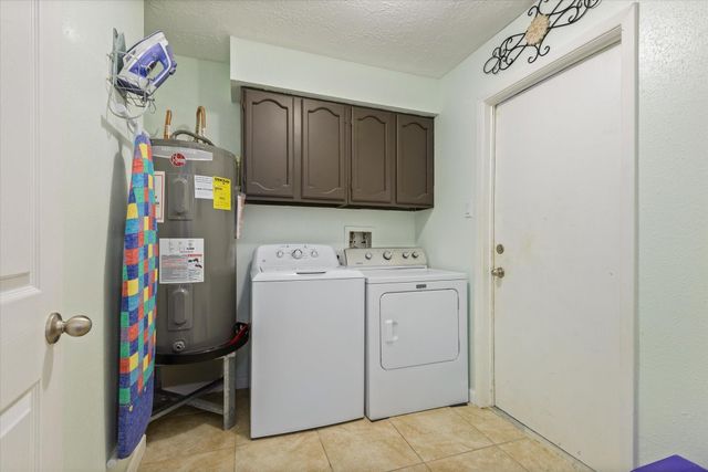301 Bull Run Drive, League City, TX 77573
