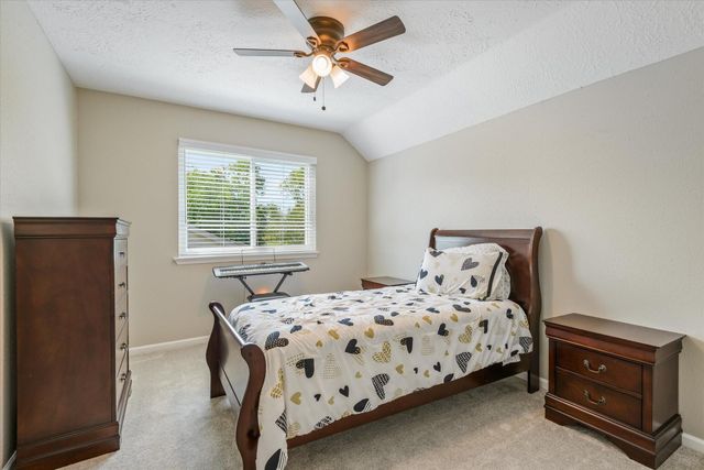 301 Bull Run Drive, League City, TX 77573