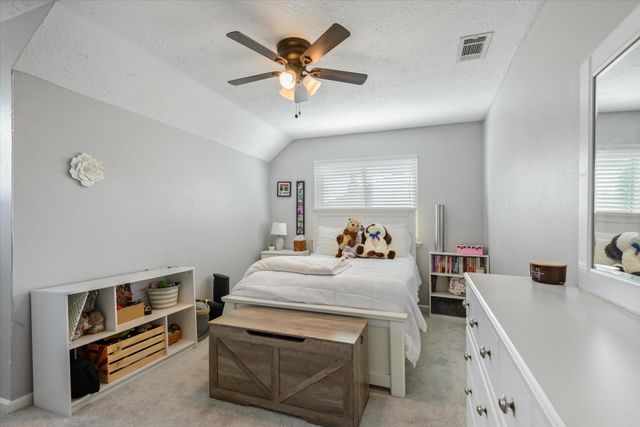 301 Bull Run Drive, League City, TX 77573