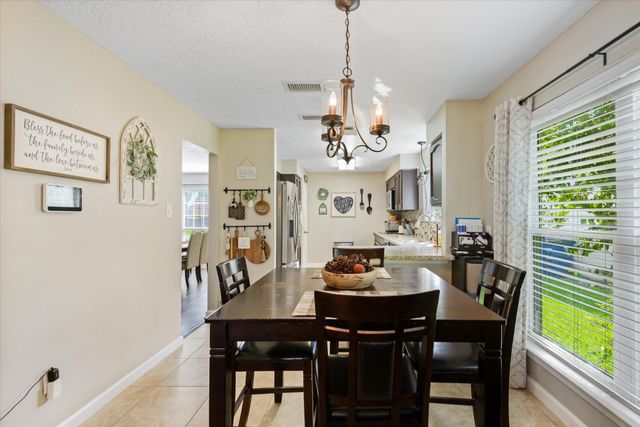301 Bull Run Drive, League City, TX 77573