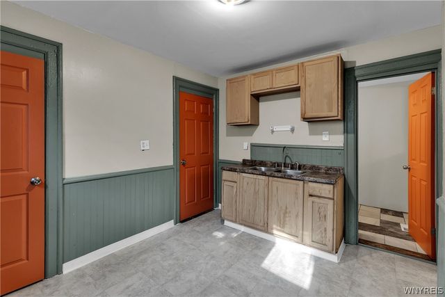 608 Woodlawn Avenue, Buffalo, NY 14211