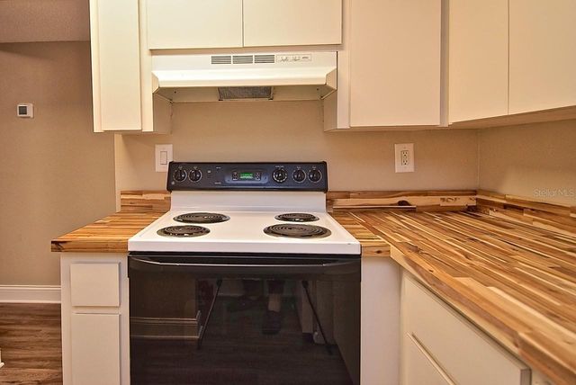 2121 WOOD STREET 201, Sarasota, FL 34237