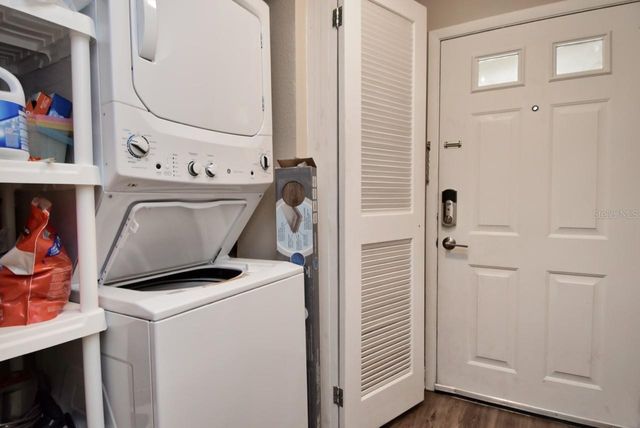 2121 WOOD STREET 201, Sarasota, FL 34237