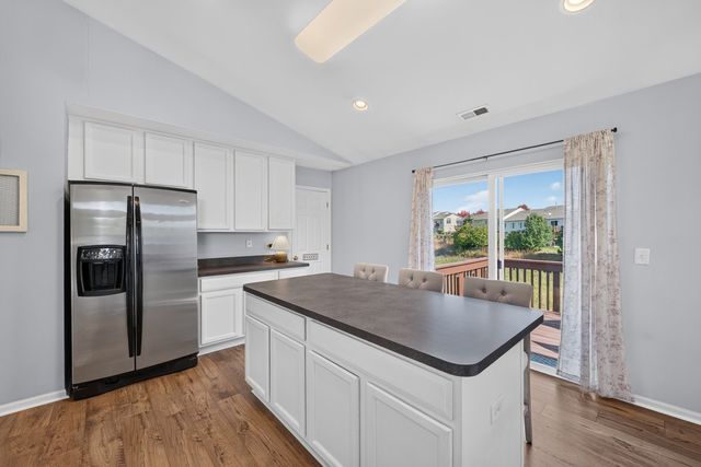 2264 Summerlin Drive 2264, Aurora, IL 60503