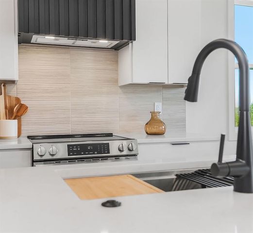 16655 S Marais Drive, Olathe, KS 66062