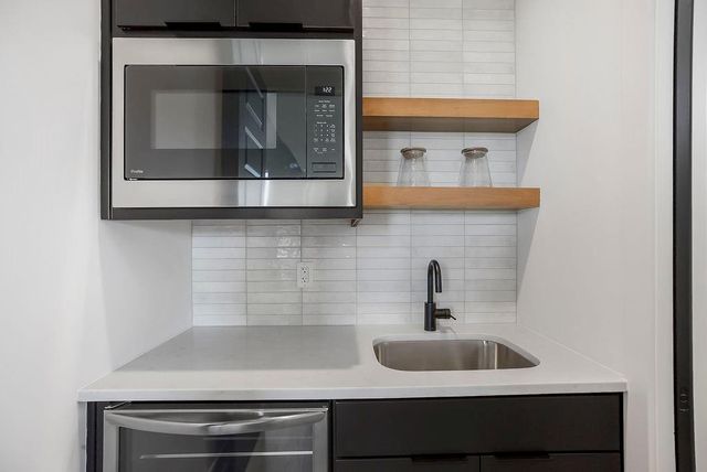 16655 S Marais Drive, Olathe, KS 66062