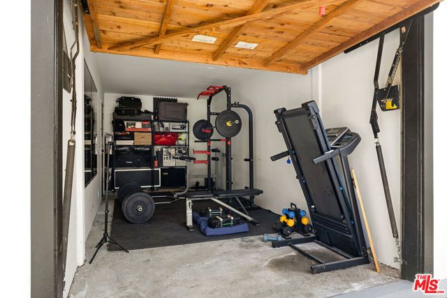 960 N Micheltorena Street, Los Angeles, CA 90026