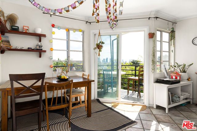 960 N Micheltorena Street, Los Angeles, CA 90026