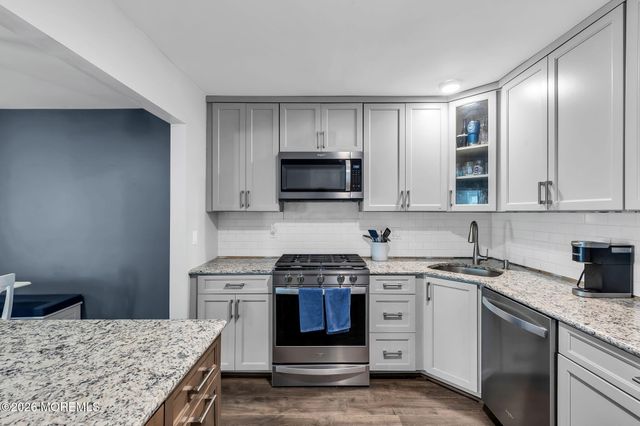 510 Harding Road 8, Freehold, NJ 07728