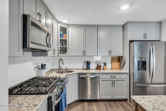 510 Harding Road 8, Freehold, NJ 07728