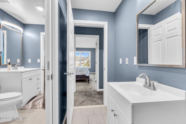 510 Harding Road 8, Freehold, NJ 07728