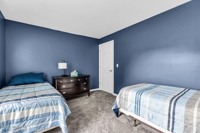 510 Harding Road 8, Freehold, NJ 07728