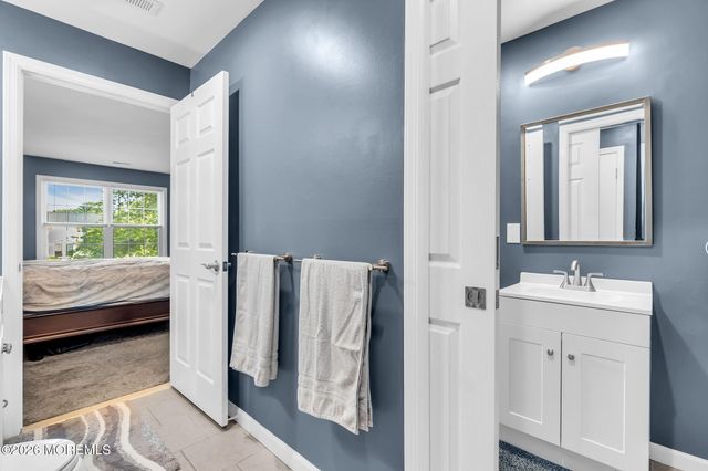 510 Harding Road 8, Freehold, NJ 07728