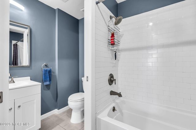 510 Harding Road 8, Freehold, NJ 07728