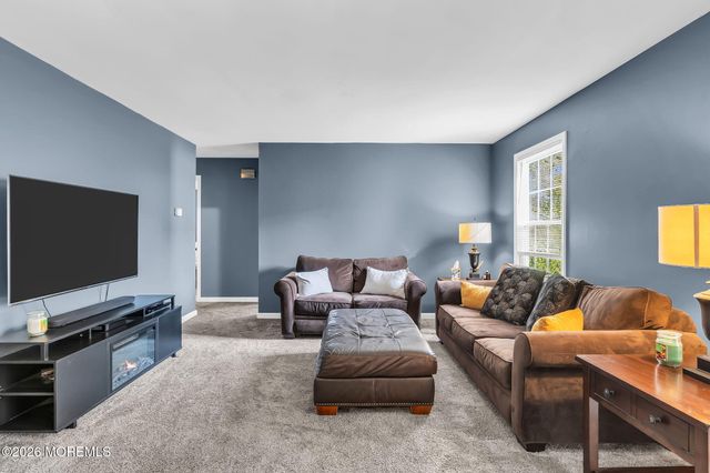 510 Harding Road 8, Freehold, NJ 07728