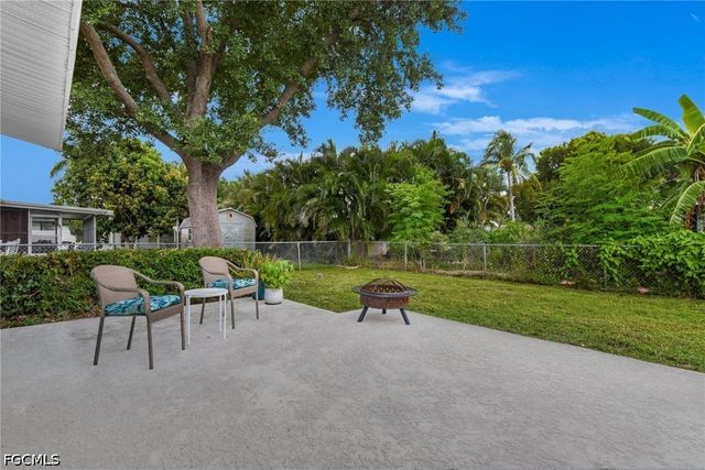 1442 Byron RD, Fort Myers, FL 33919