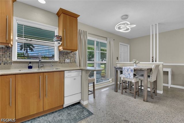1442 Byron RD, Fort Myers, FL 33919