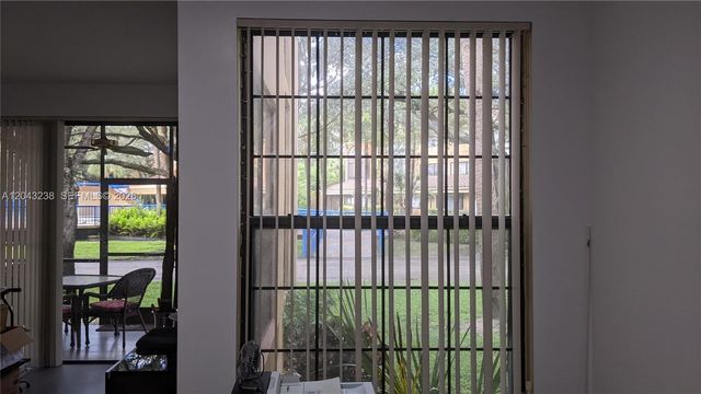 15509 N Miami Lakeway N 102 102, Miami Lakes, FL 33014