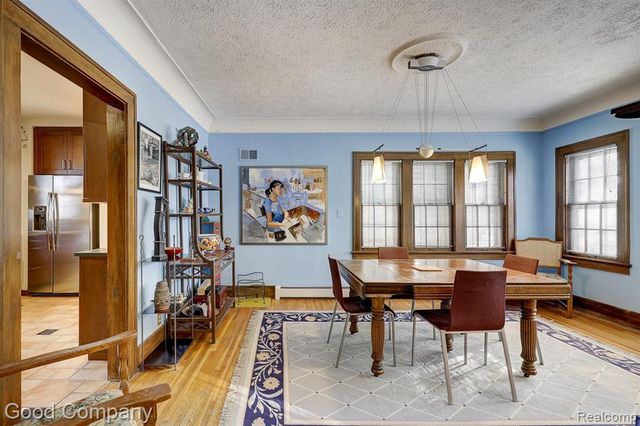 19 Oakdale Boulevard, Pleasant Ridge, MI 48069