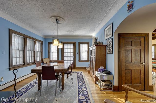 19 Oakdale Boulevard, Pleasant Ridge, MI 48069