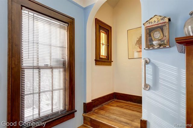 19 Oakdale Boulevard, Pleasant Ridge, MI 48069