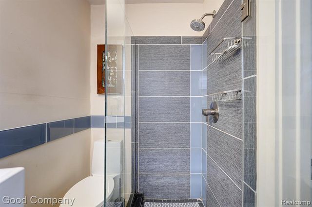 19 Oakdale Boulevard, Pleasant Ridge, MI 48069