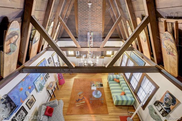 19 Oakdale Boulevard, Pleasant Ridge, MI 48069