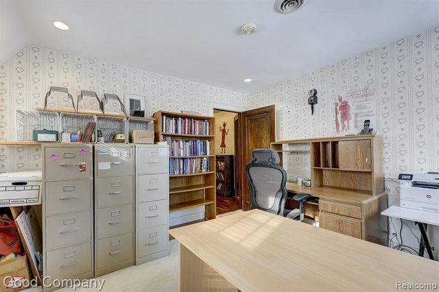 19 Oakdale Boulevard, Pleasant Ridge, MI 48069