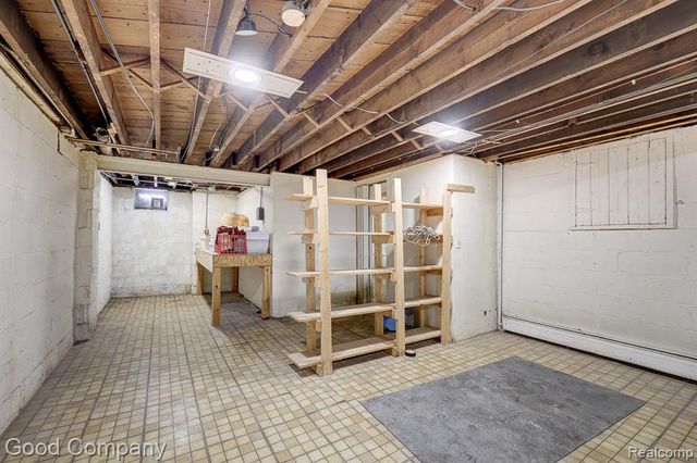 19 Oakdale Boulevard, Pleasant Ridge, MI 48069